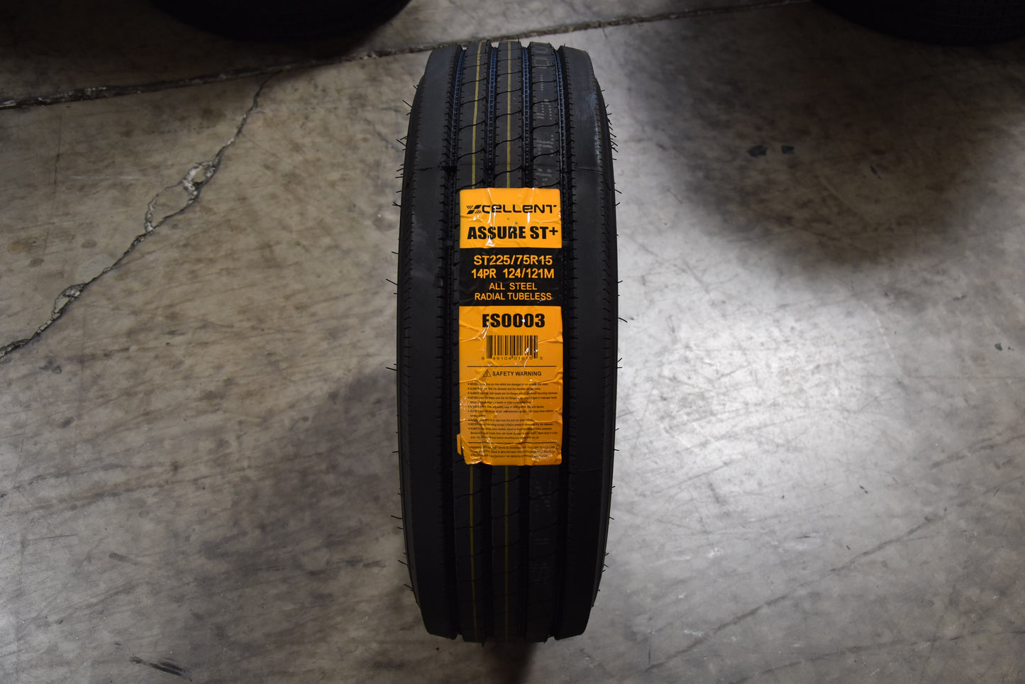 225/75R15 14P 124/121M ASSURE ST+