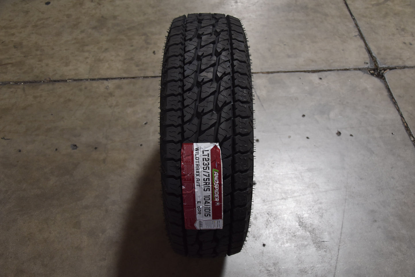 LT235/75R15 6PR 104/101S WILDTRAXX A/T